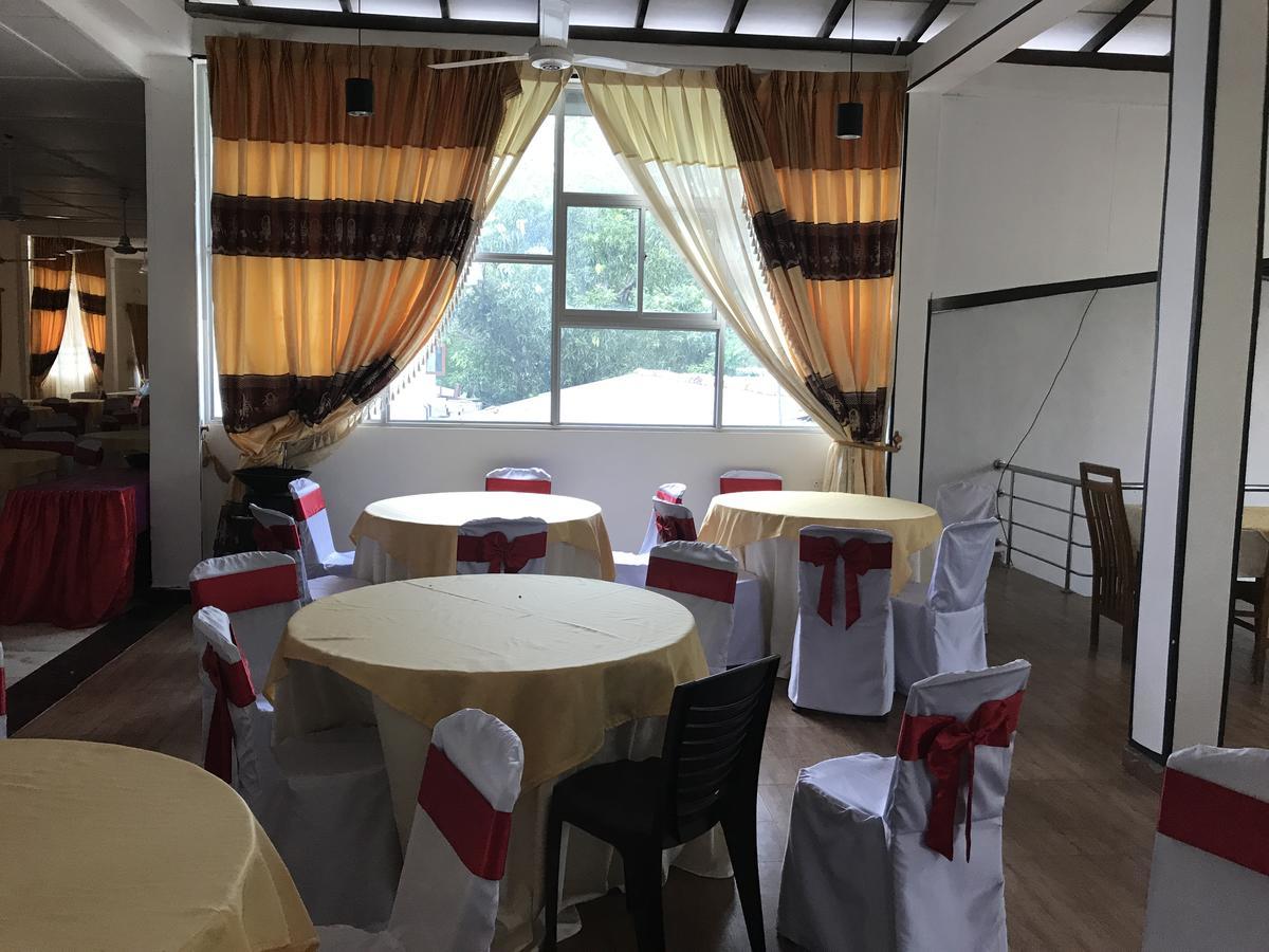 Deshani Holiday Inn Dambulla Dış mekan fotoğraf