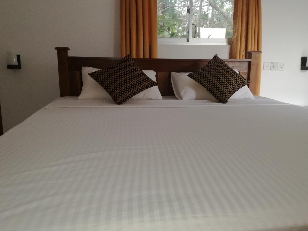 Deshani Holiday Inn Dambulla Dış mekan fotoğraf