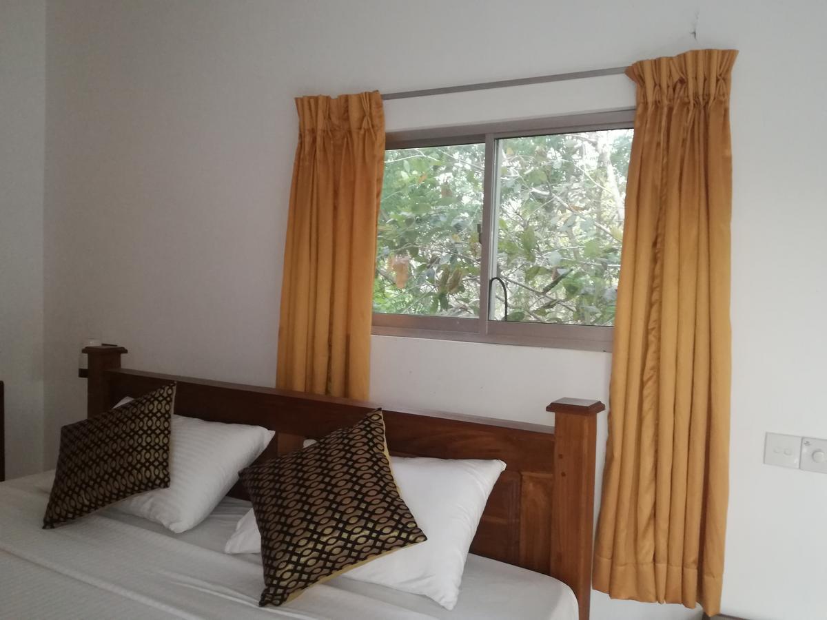 Deshani Holiday Inn Dambulla Dış mekan fotoğraf