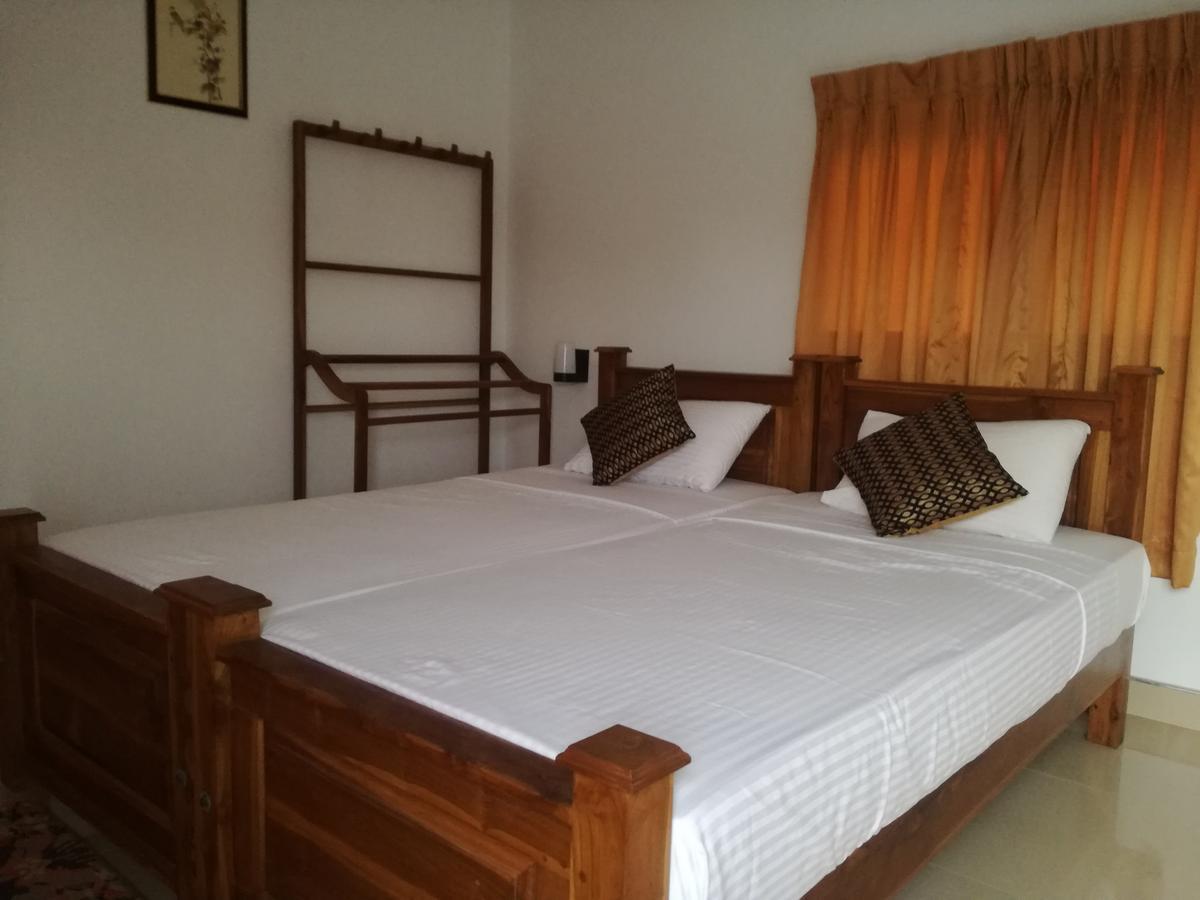 Deshani Holiday Inn Dambulla Dış mekan fotoğraf