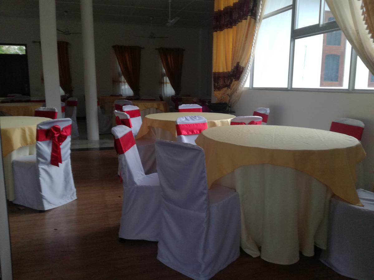 Deshani Holiday Inn Dambulla Dış mekan fotoğraf