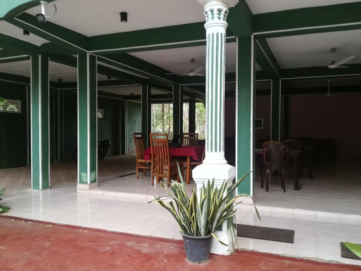 Deshani Holiday Inn Dambulla Dış mekan fotoğraf