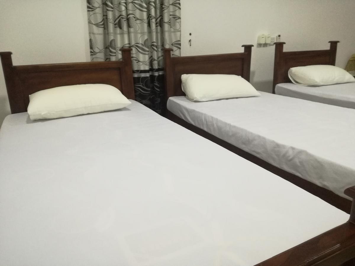Deshani Holiday Inn Dambulla Dış mekan fotoğraf