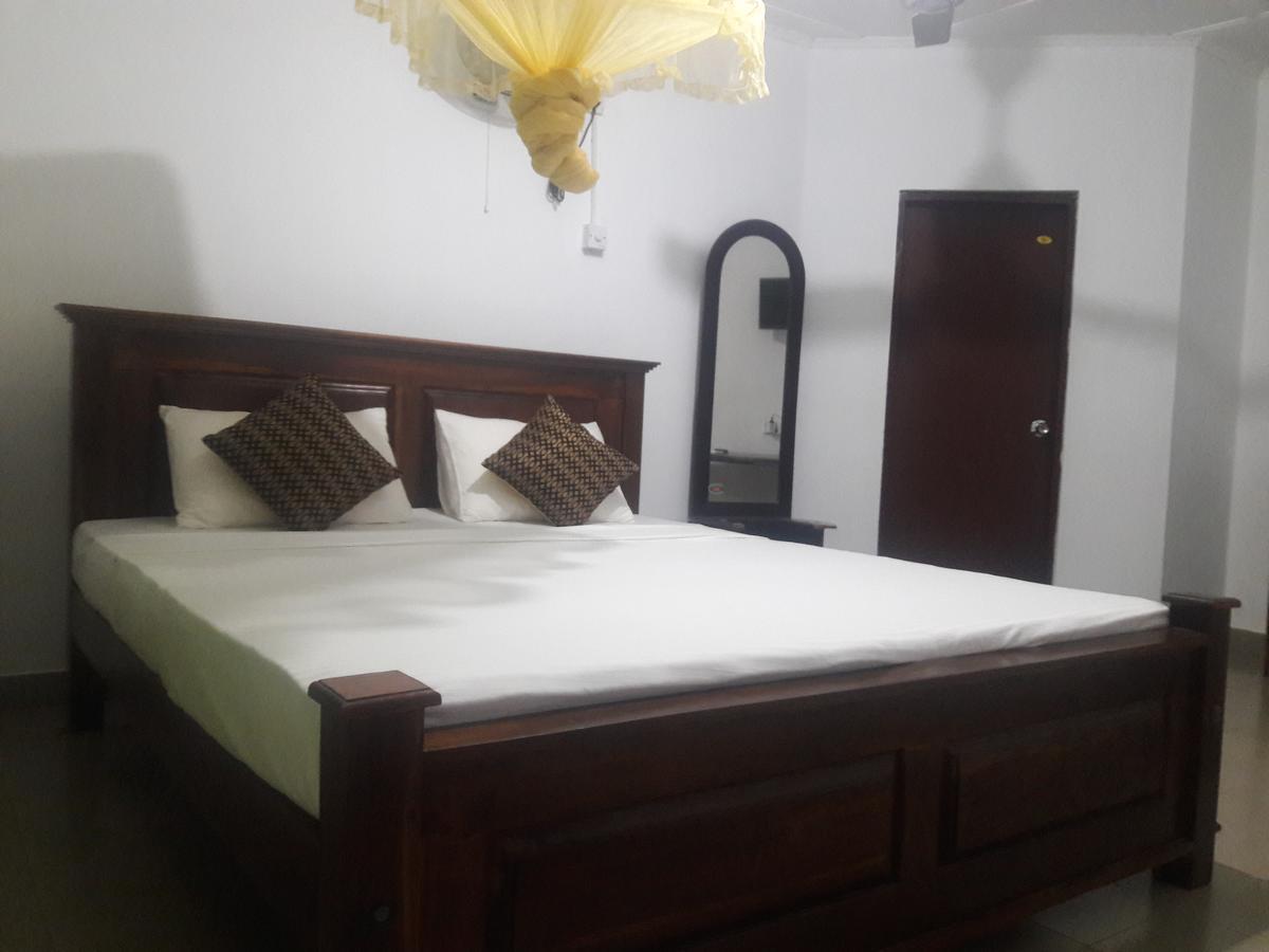Deshani Holiday Inn Dambulla Dış mekan fotoğraf