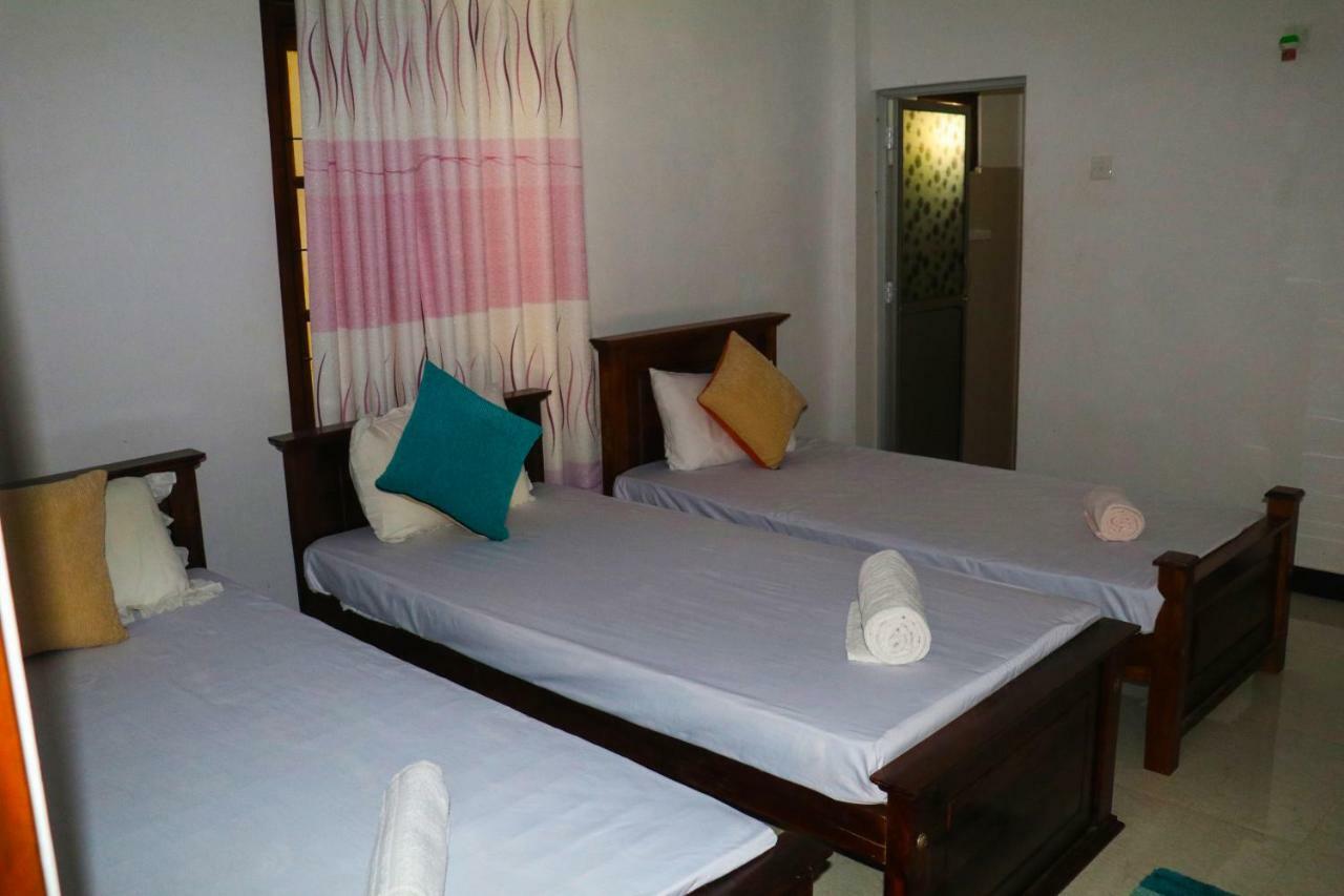 Deshani Holiday Inn Dambulla Dış mekan fotoğraf