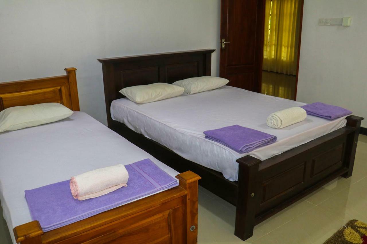 Deshani Holiday Inn Dambulla Dış mekan fotoğraf