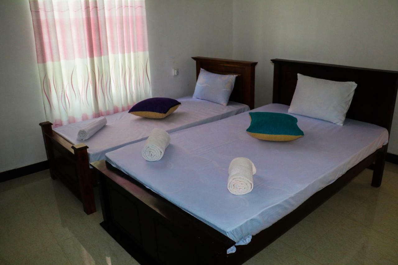 Deshani Holiday Inn Dambulla Dış mekan fotoğraf