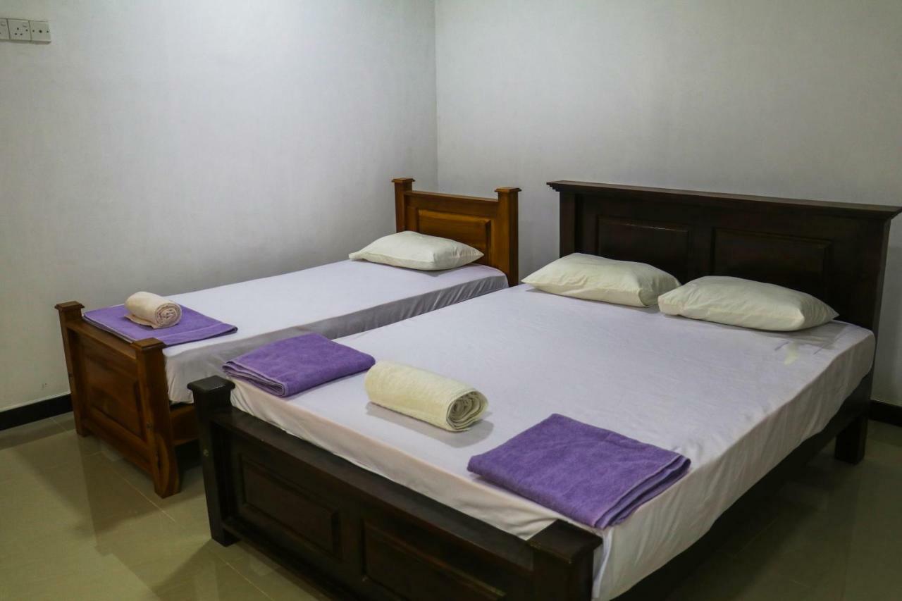Deshani Holiday Inn Dambulla Dış mekan fotoğraf