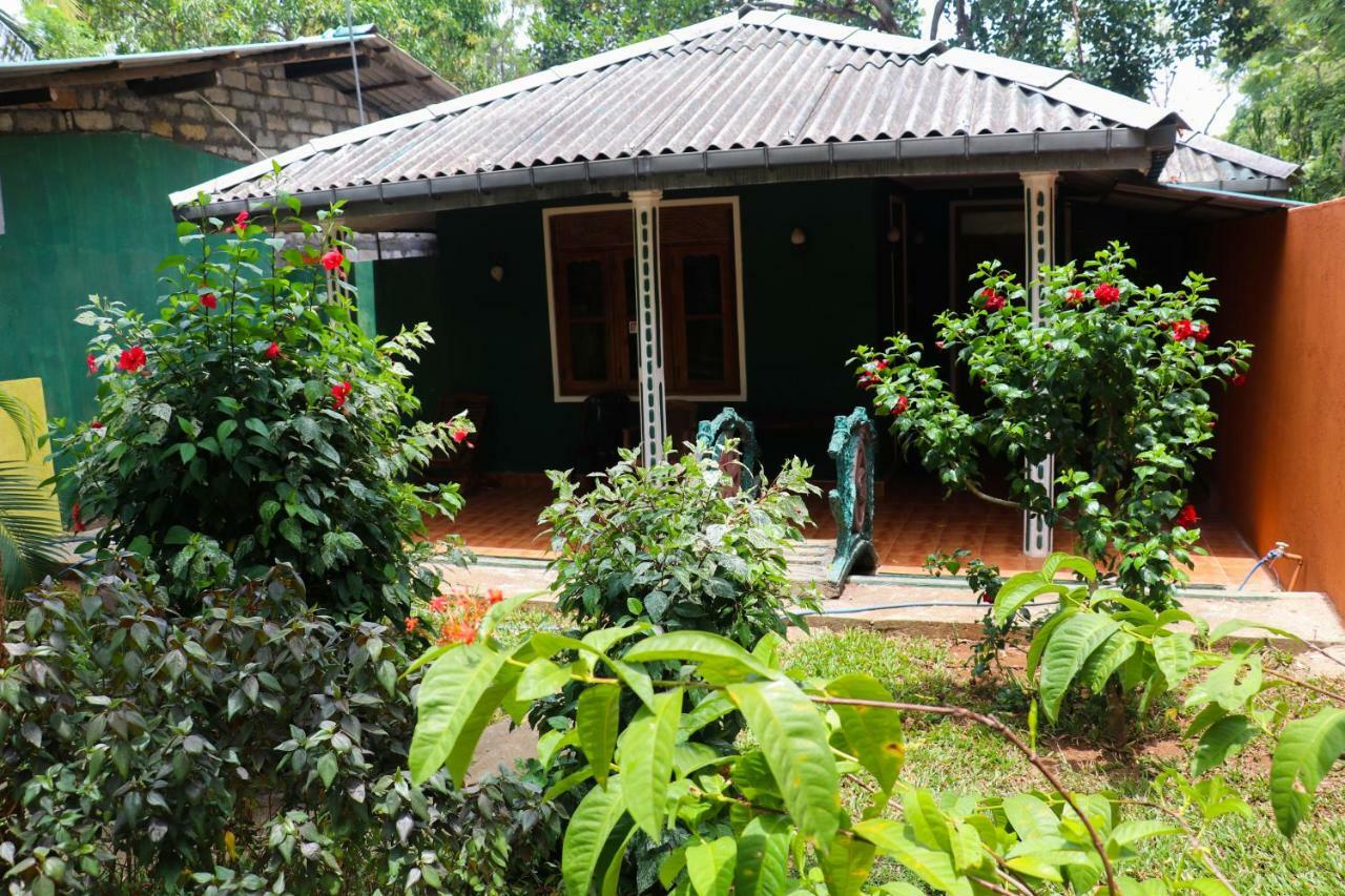 Deshani Holiday Inn Dambulla Dış mekan fotoğraf